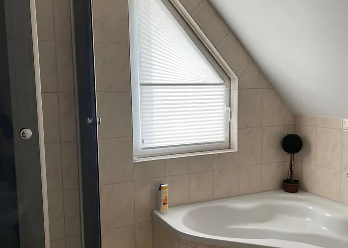 Semesterbostad Helles Haus In Seenaehe Bei Berlin Oranienburg